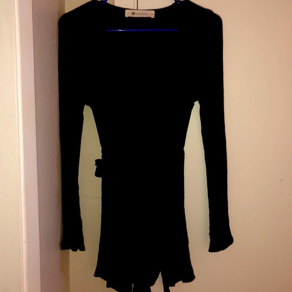 Black romper - Picture 2 of 3